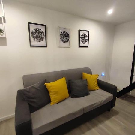 Rainbow House Villa คาตาเนีย ภายนอก รูปภาพ