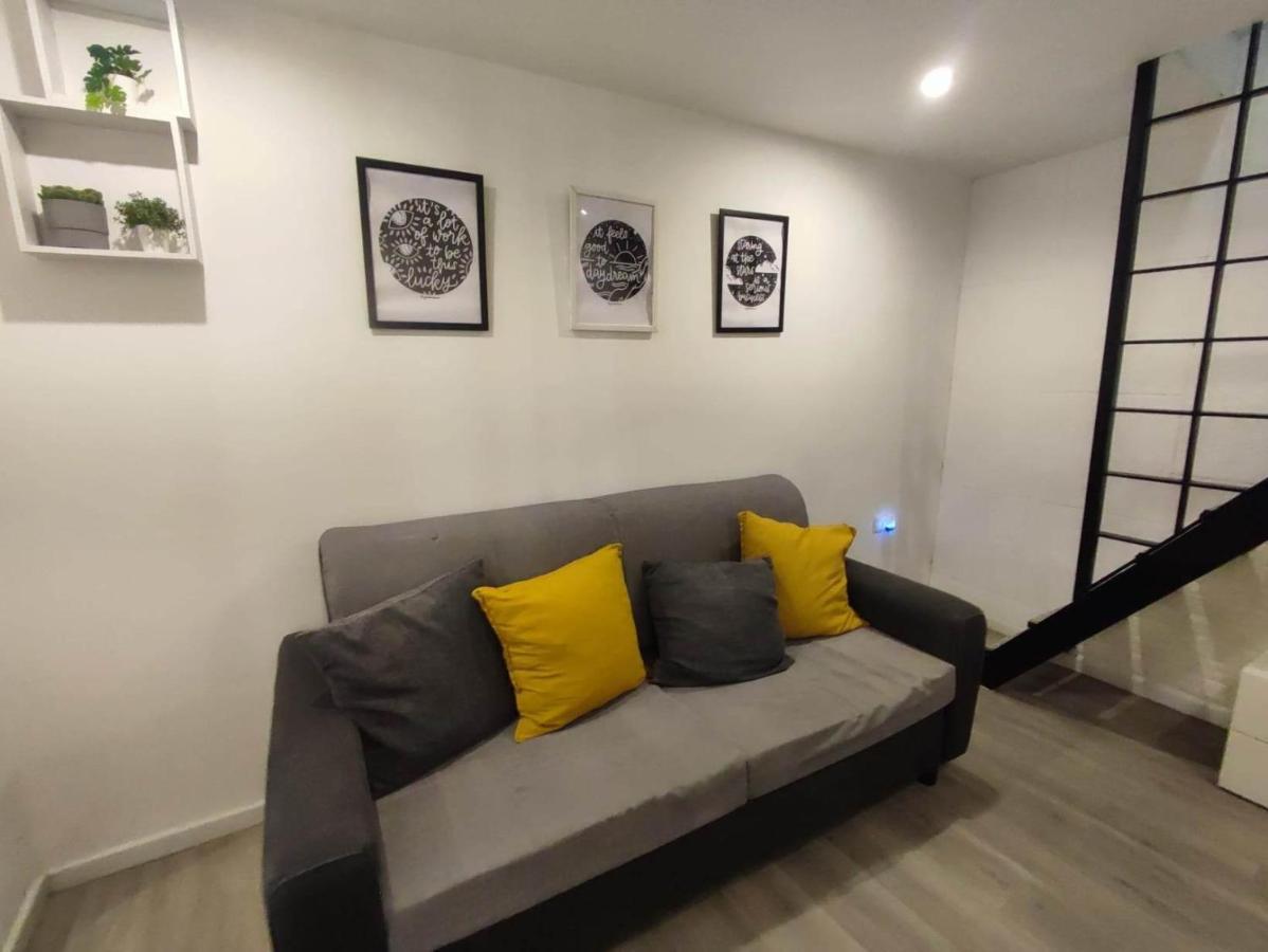 Rainbow House Villa คาตาเนีย ภายนอก รูปภาพ