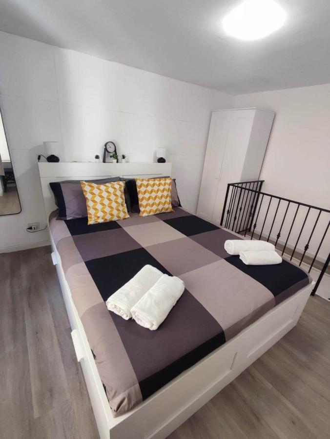 Rainbow House Villa คาตาเนีย ภายนอก รูปภาพ